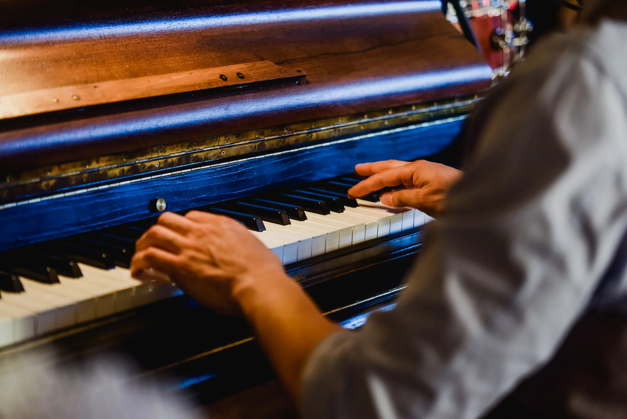 The piano bar guys