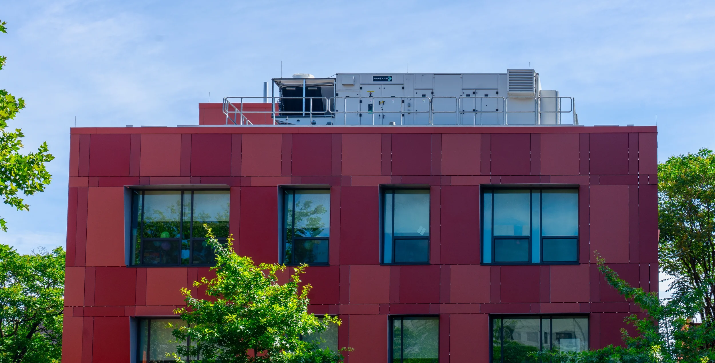 Facade Material Capabilities and Limitations in System Design