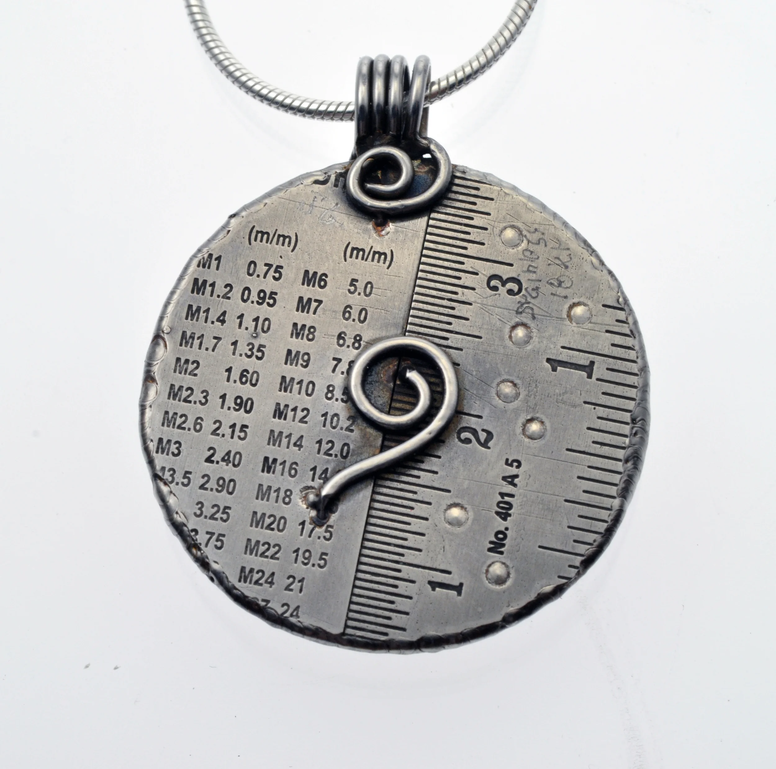 Believe Y Dream Pendant, rear view