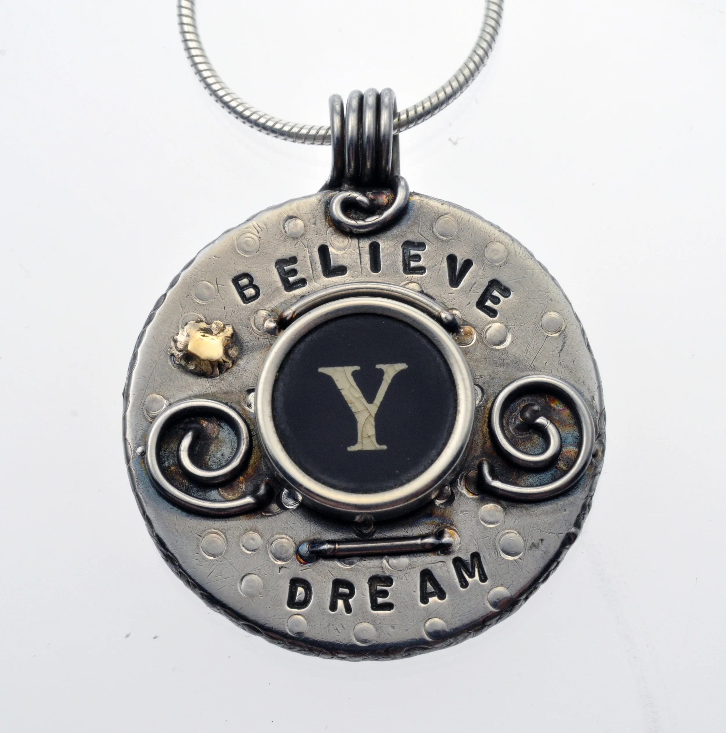 Believe Y Dream Pendant