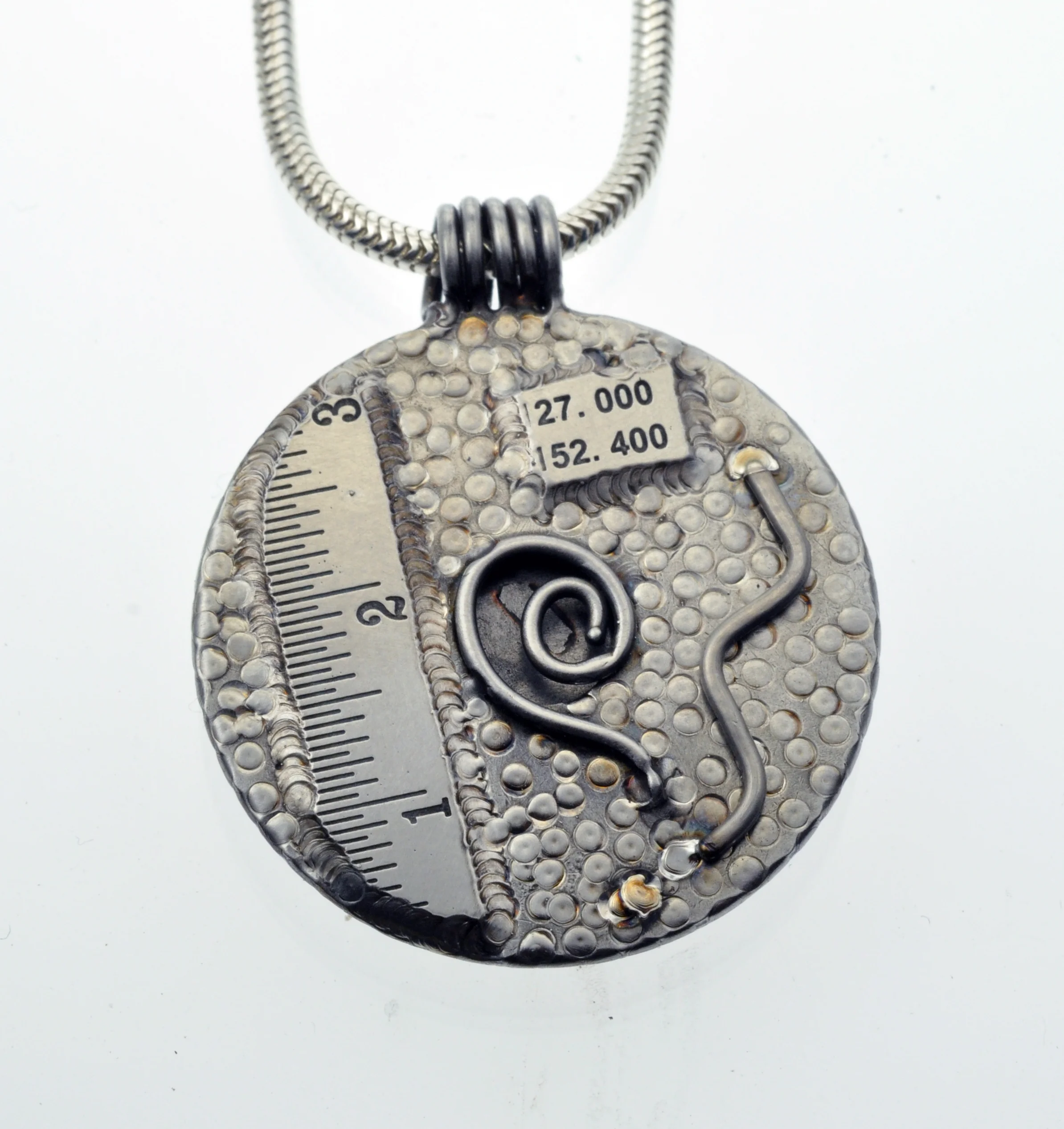 Keep the Faith, Pendant, rear view