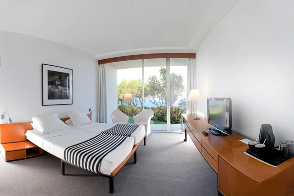 Estalagem_do_Ponta_Madeira_bedroom.jpg