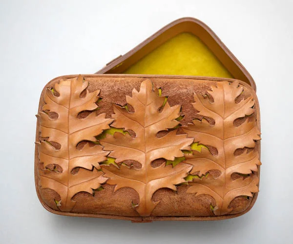 Moulded_leather_Acanthus_Clutch_Katherine_Pogson_Design_Hunter.jpg