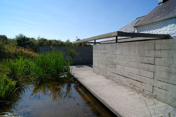 The_Welsh_House_garden_and_pond_Bryncyn_Design_Hunter.jpg