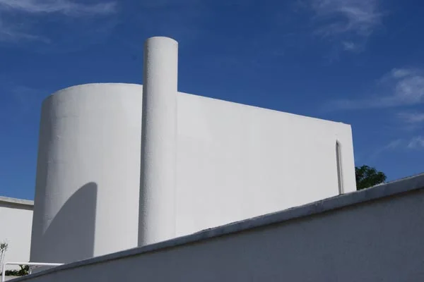Vila_Savoye_Le_Corbusier_Design_Hunter3.jpg