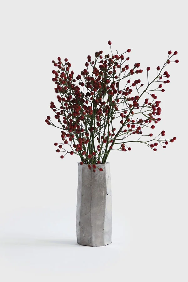 Matthias_Kaiser_vase_The_Garden_Edit_Design_Hunter.jpg