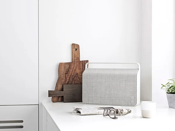 copenhagen_wireless_speaker_by_Vifa_Design_Hunter_1.jpg