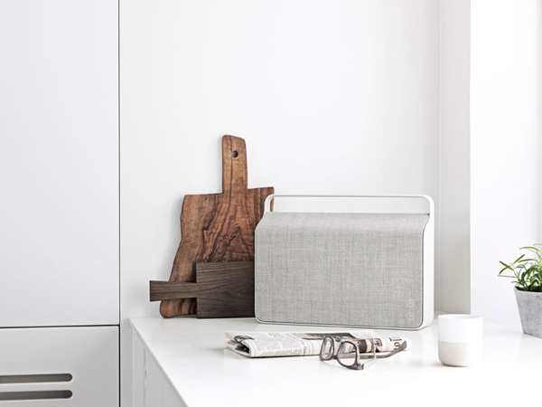 copenhagen_wireless_speaker_by_Vifa_Design_Hunter_1.jpg