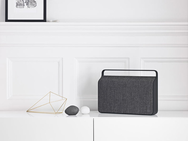 copenhagen_wireless_speaker_by_Vifa_Design_Hunter_3.jpg