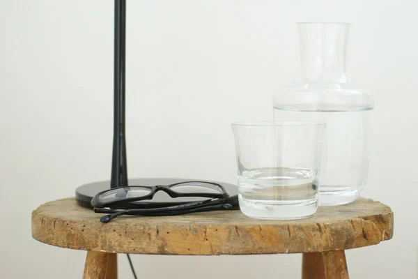 Bedside_table_detail_with_White_Company_carafe_Design_Hunter.jpg