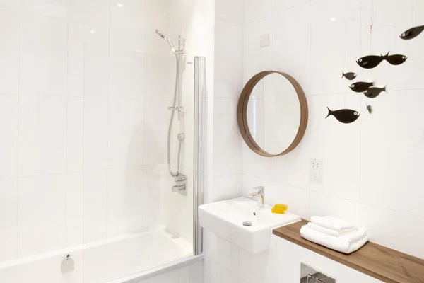 seven_acres_bathroom_savills_on_design_hunter.jpg