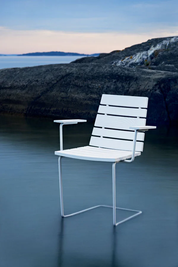 grinda_armchair_white_ash_white_metal_frame_photo_johan_carlson.jpg