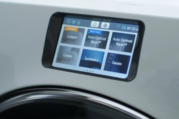 The WW9000 learns your washing habits and saves them, automatically suggesting your most frequently used programs when you switch it on.