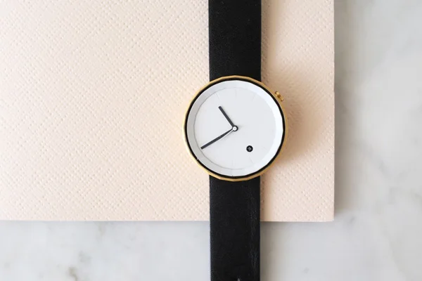 Chi and Chi Polygon watch | Design Hunter