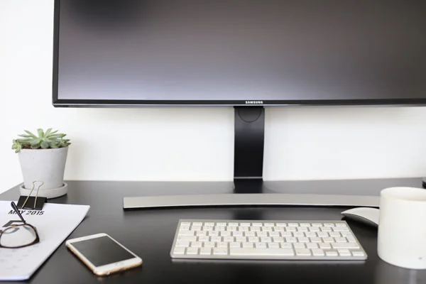 Samsung SE790C curved monitor | Design Hunter