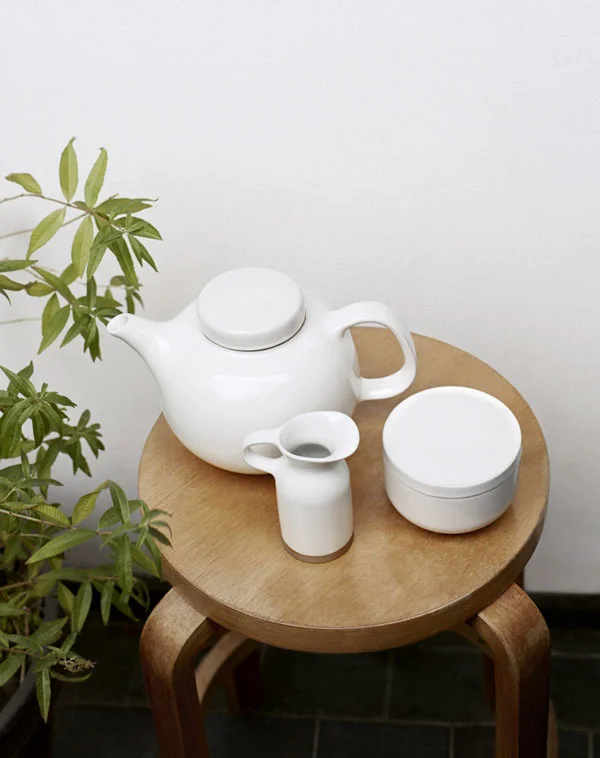 Olio tableware collection by Barber & Osgerby for Royal Doulton