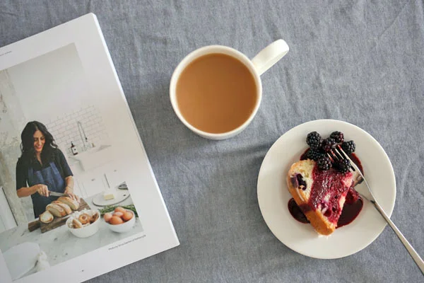 Blackberry bundt cake | Design Hunter