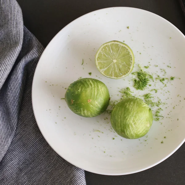 Club des Chefs Canapés | Lime Meringue with Mojito Mint Gelée - Design ...