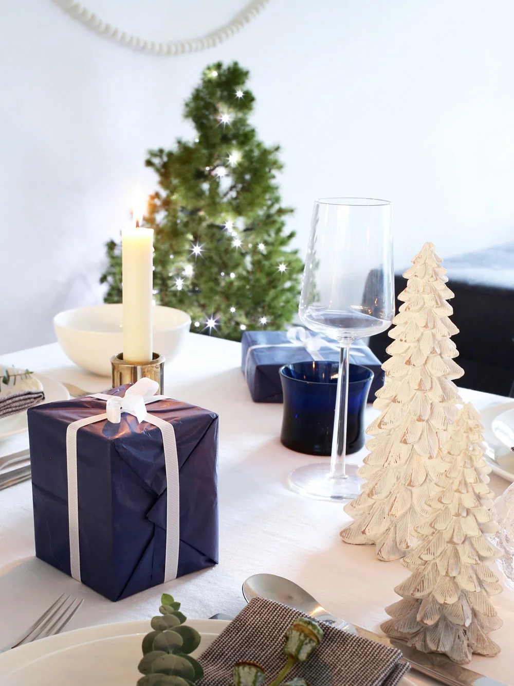 Festive Christmas tree candles | Design Hunter