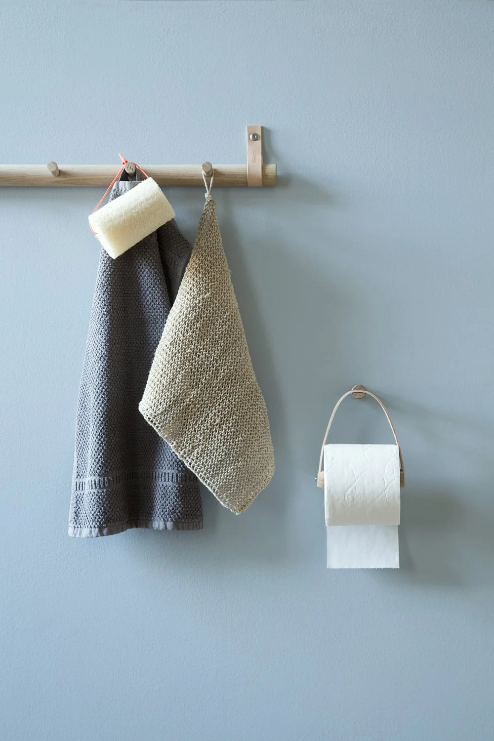 Lether and oak bathroom hooks | by Wirth
