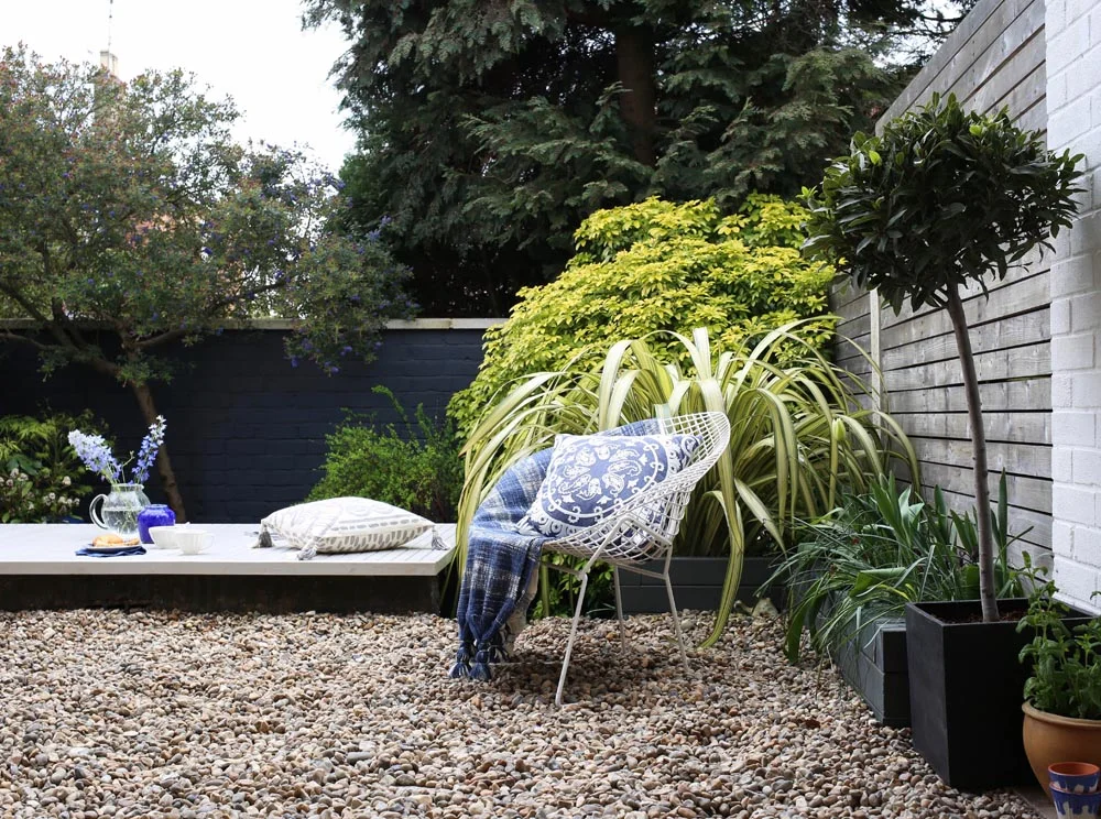 Breakfast in the garden | Design Hunter