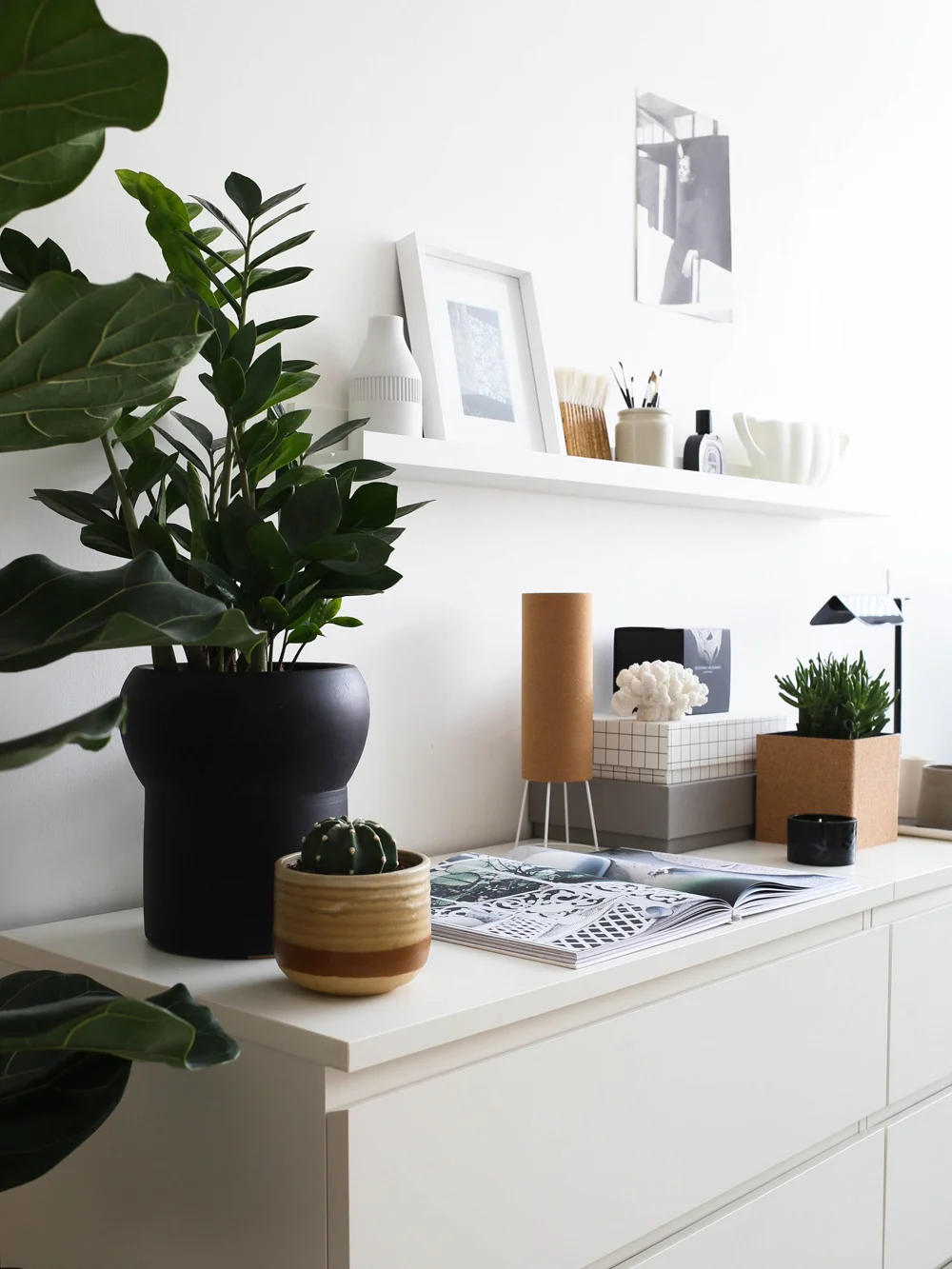 Office desk top | Design Hunter