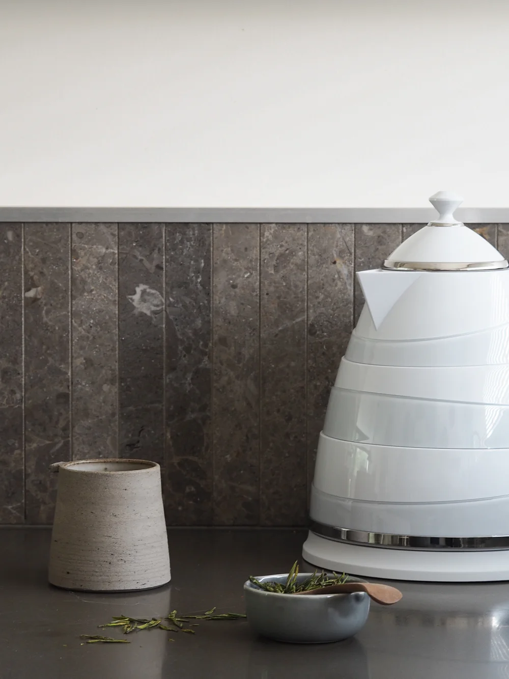 De Longhi Avvolta kettle