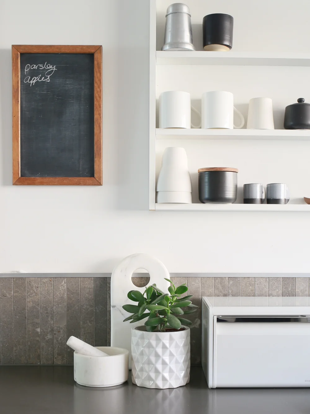 Kitchen shelves | Design Hunter