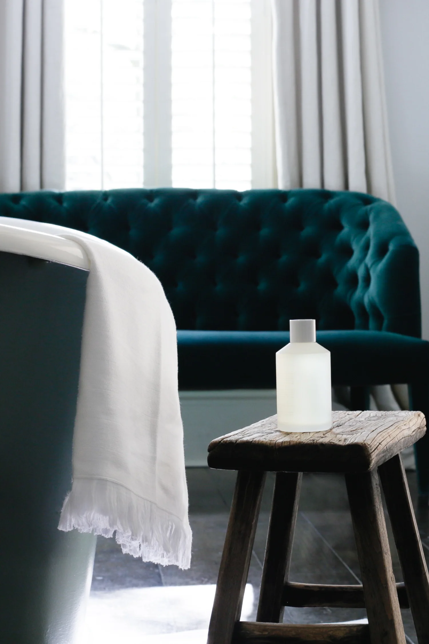 Luxury hotel bathroom | Design Hunter