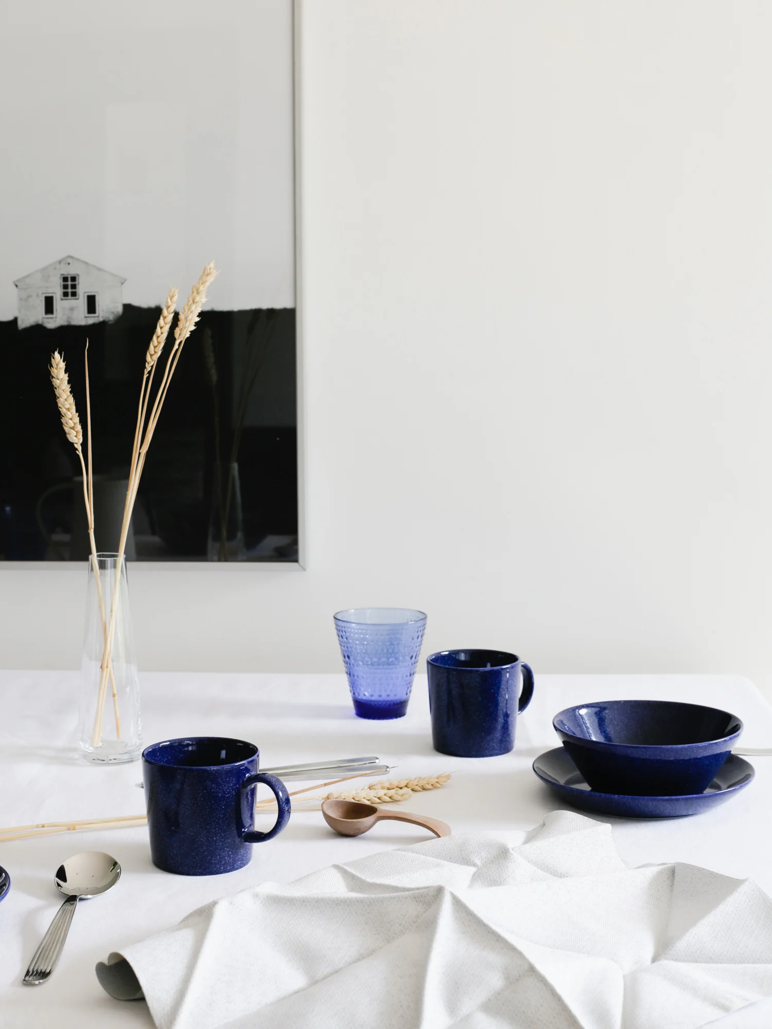 Breakfast table with iittala tableware | Design Hunter