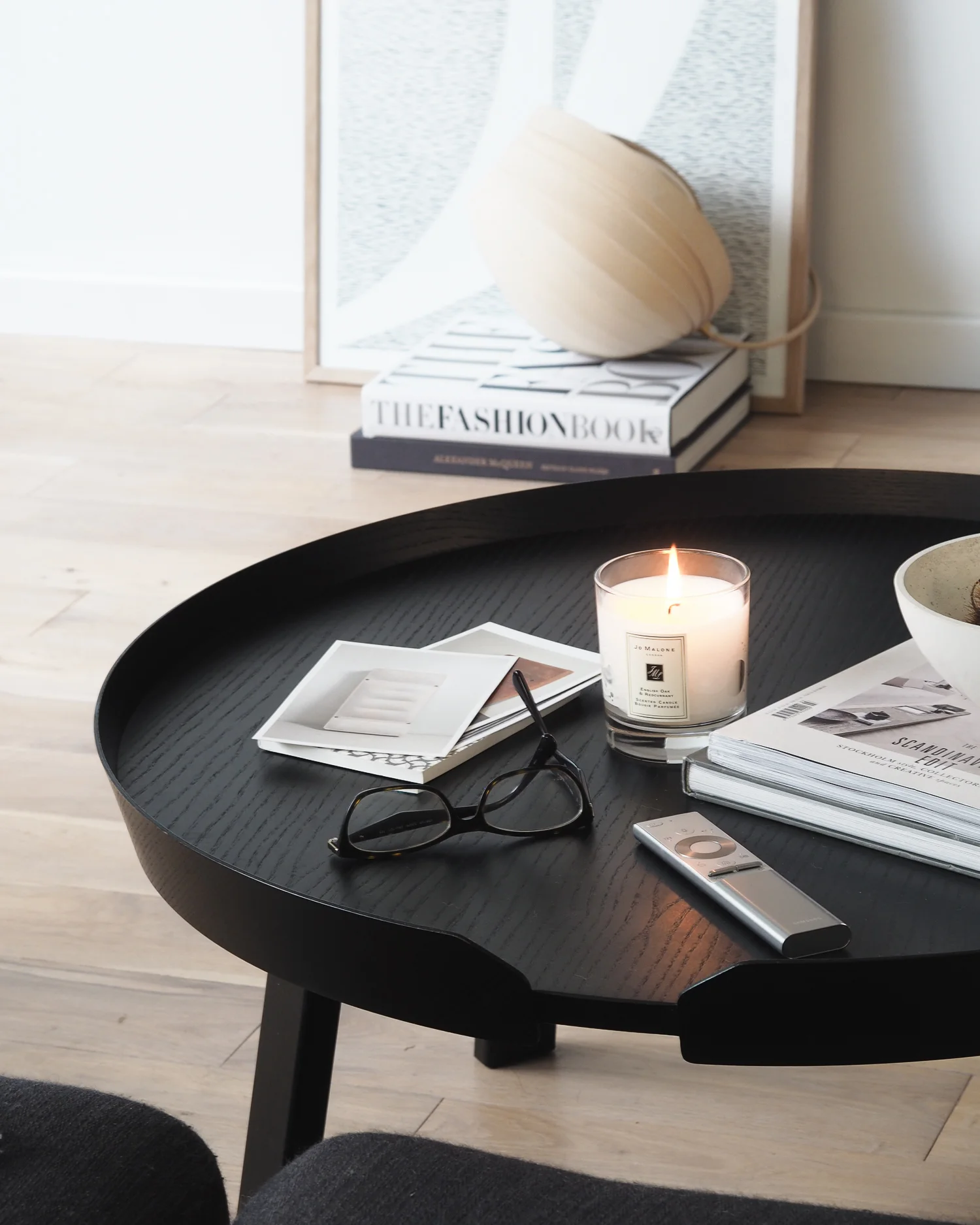 Muuto coffee table with TV remote - Design Hunter-1.jpg