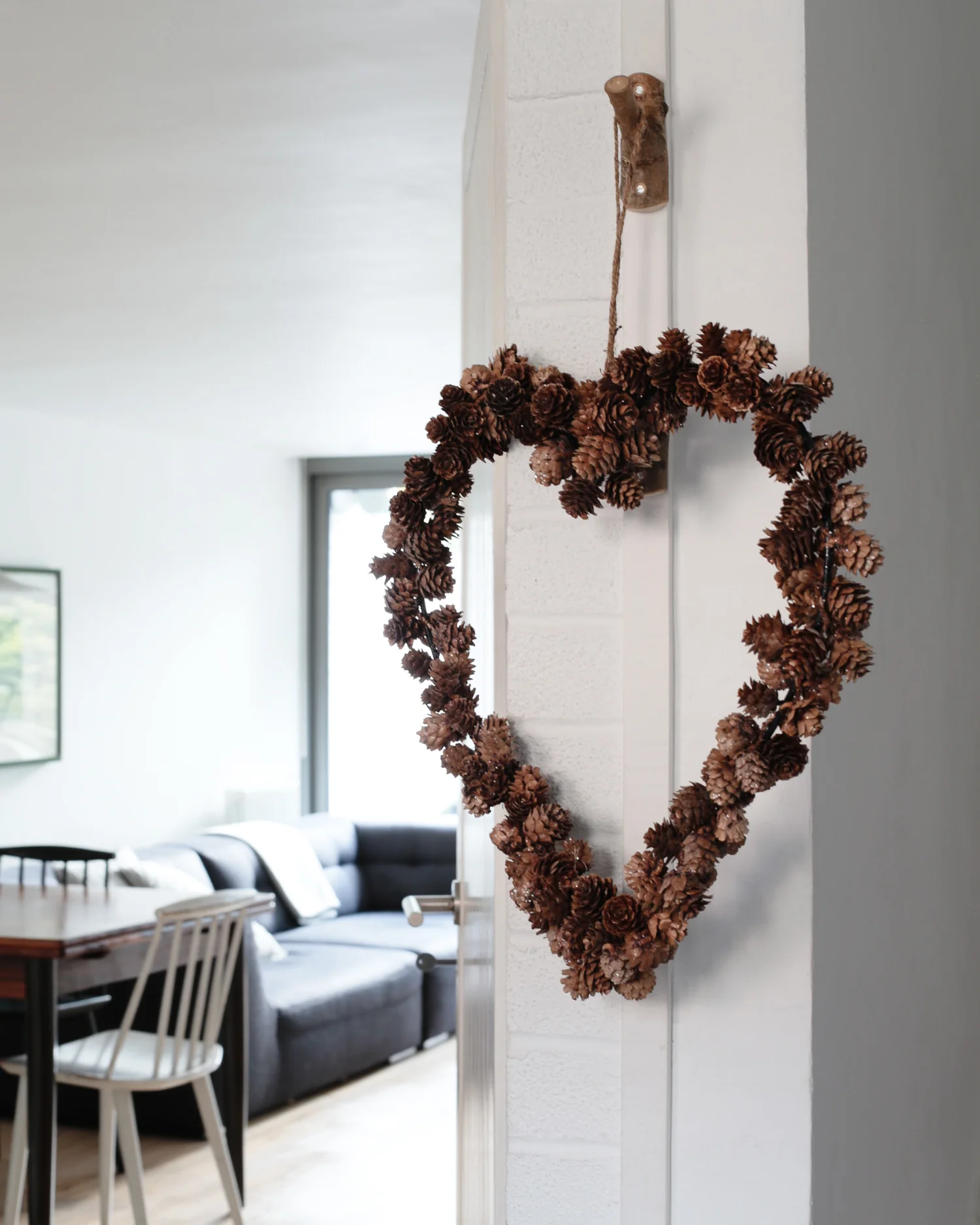 Pinecone heart wreath | The White Company | Design Hunter-1.jpg