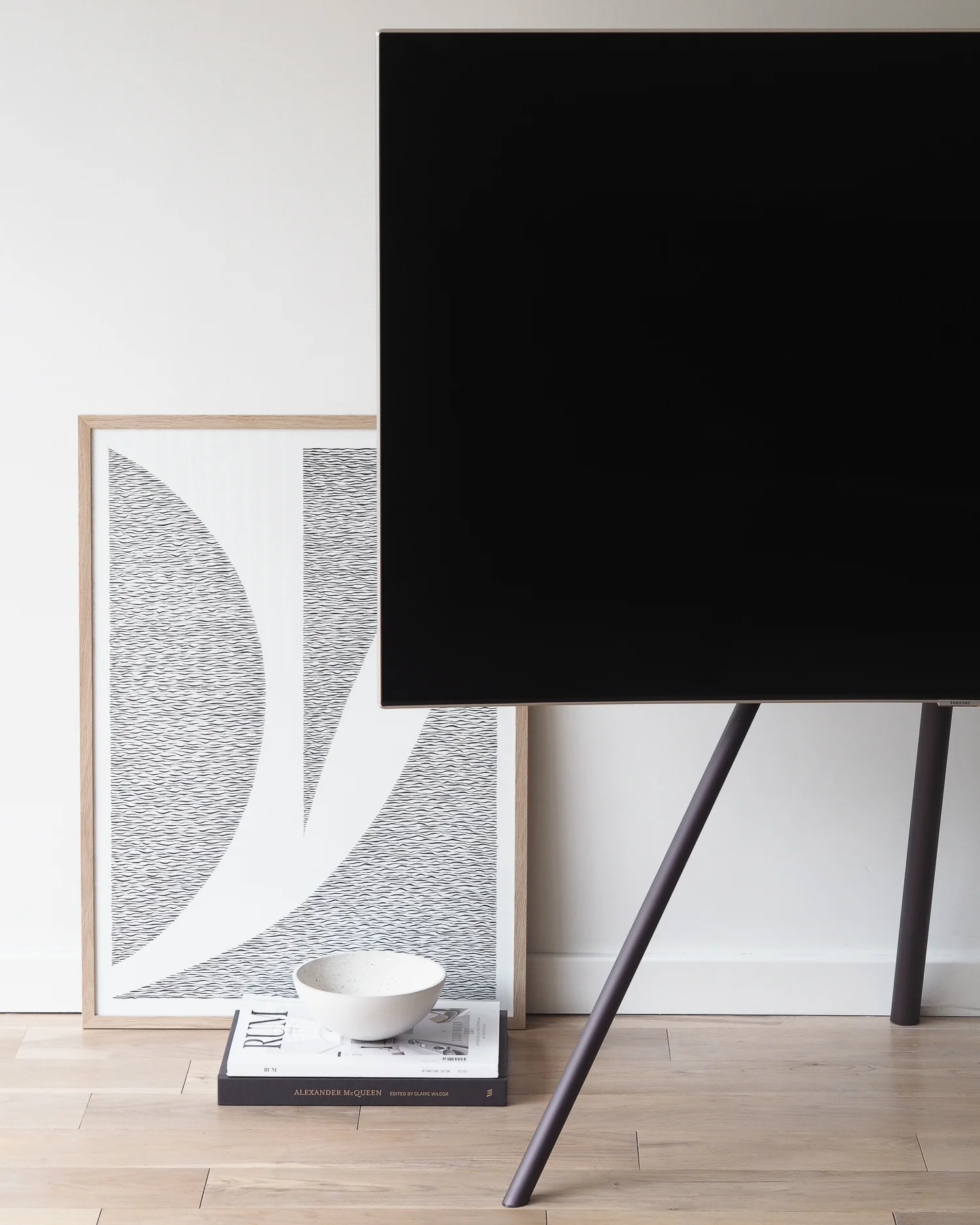Samsung QLED TV | Design Hunter 4x5-1-2.jpg