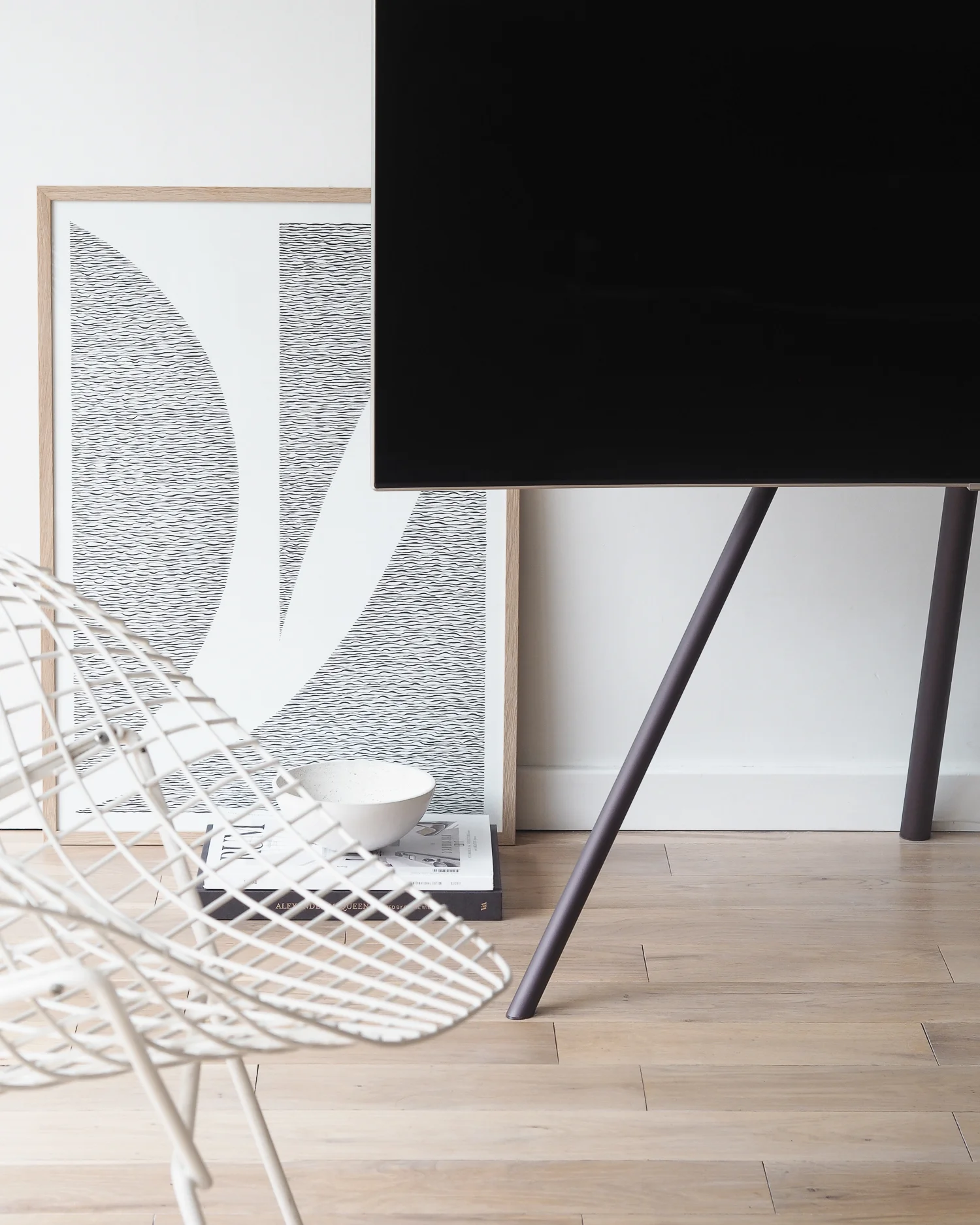 Samsung QLED TV | Design Hunter 4x5-1-3.jpg
