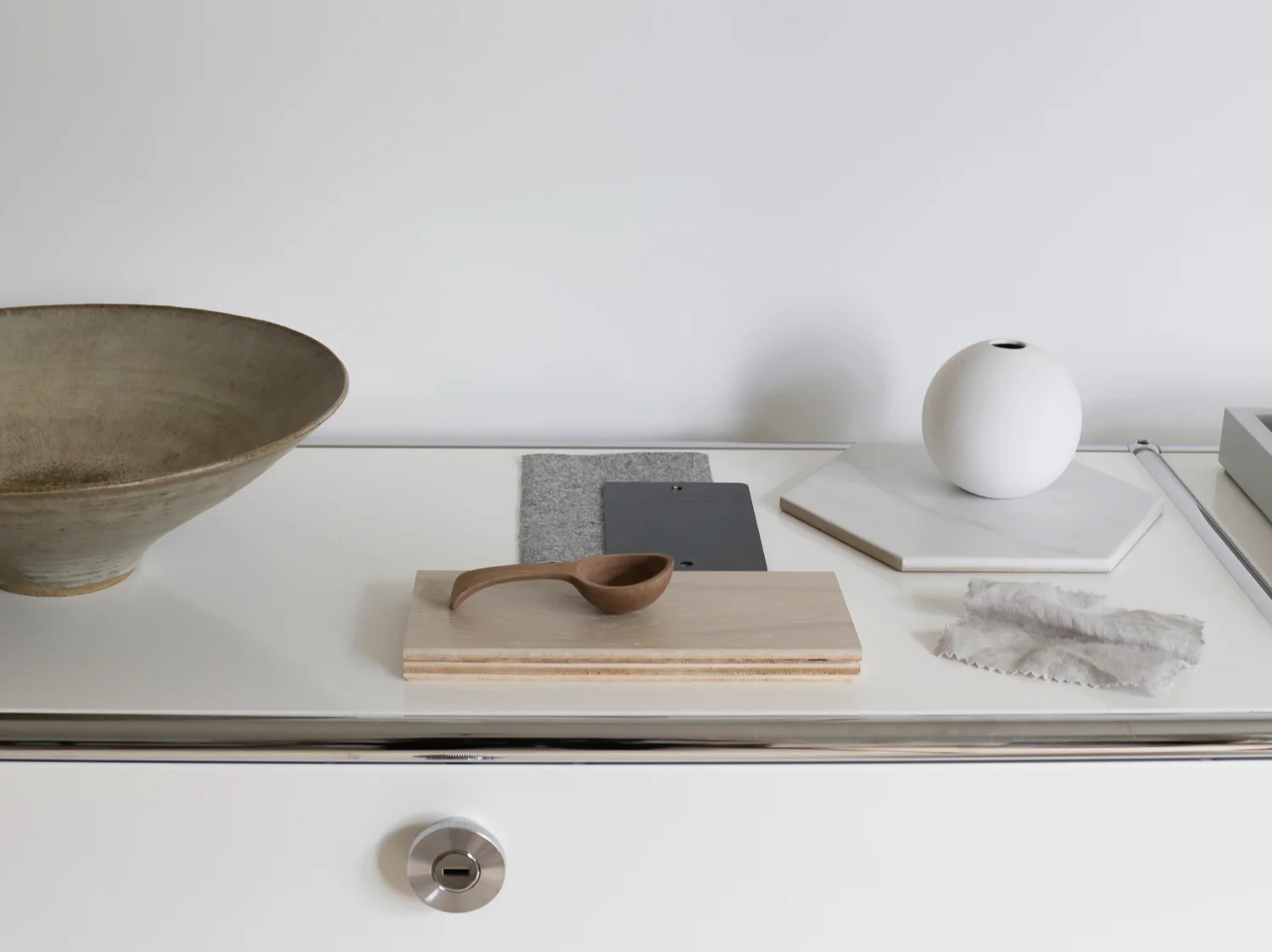 USM Haller cabinet | Design Hunter