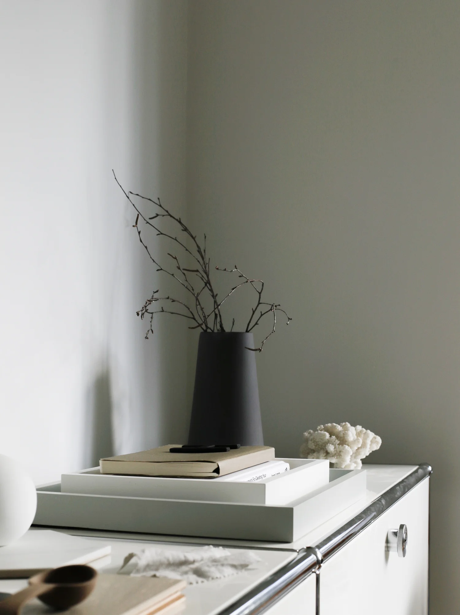 USM Haller cabinet | Design Hunter