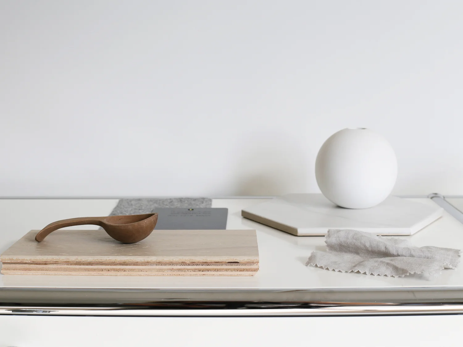 USM Haller cabinet | Design Hunter