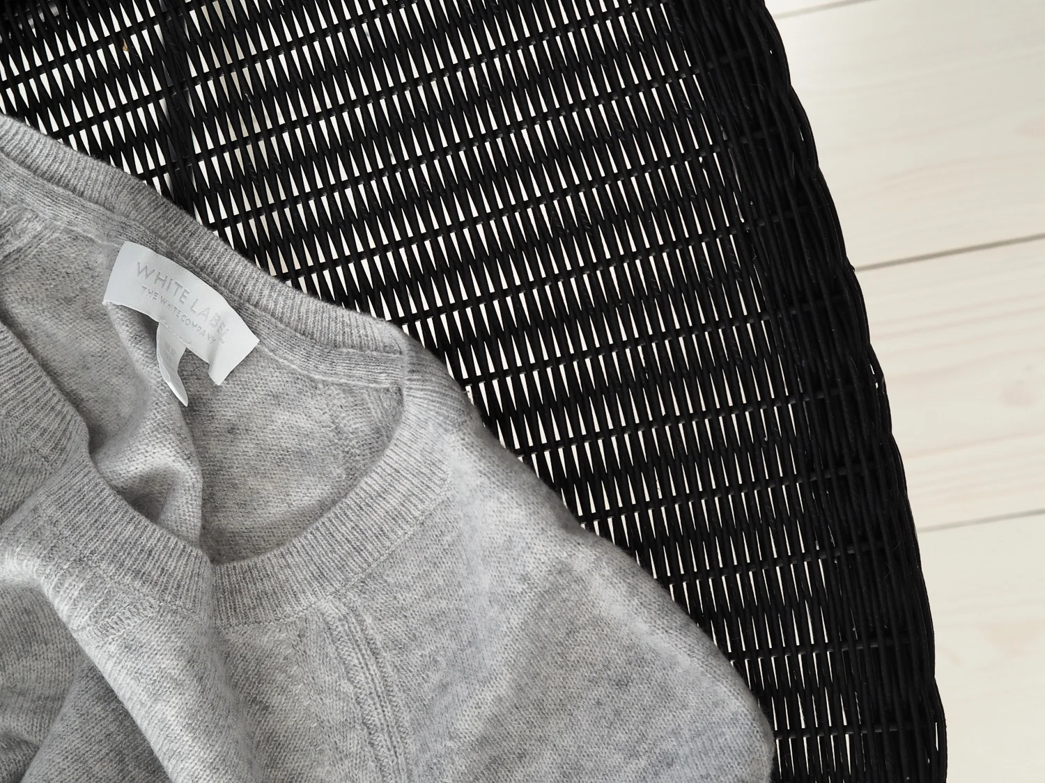 Grey cashmere sweater | The White Company