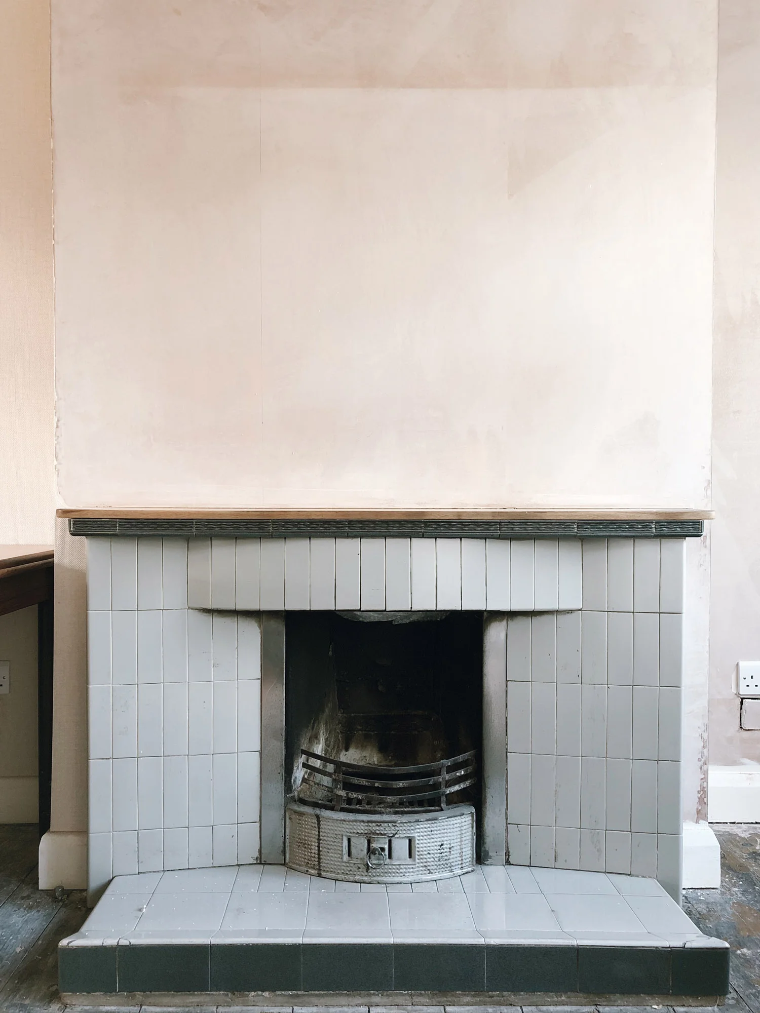 1930s fireplace 1500px.jpg