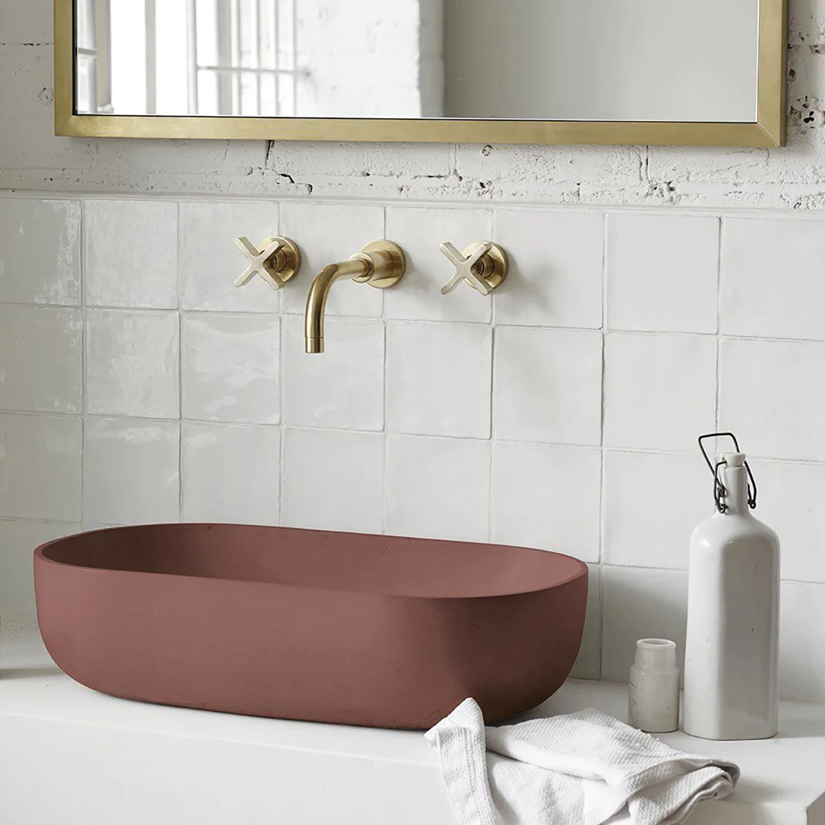 Bert and May Rho basin 1200px.jpg