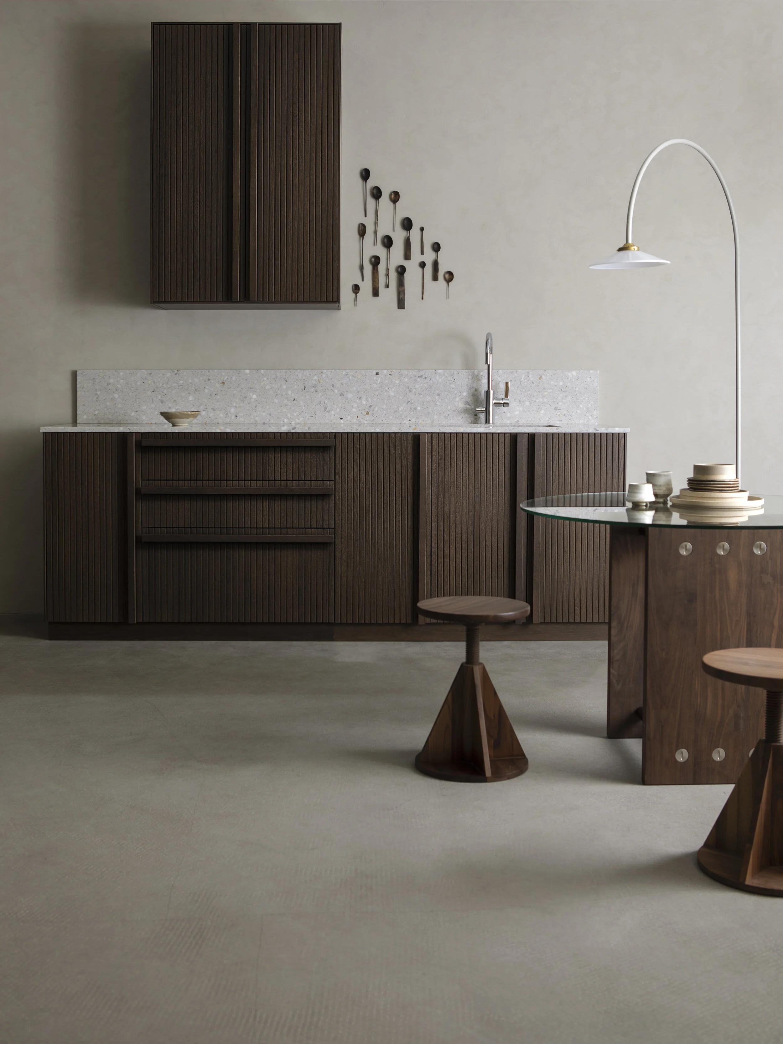 Vertical Umber by Superfront