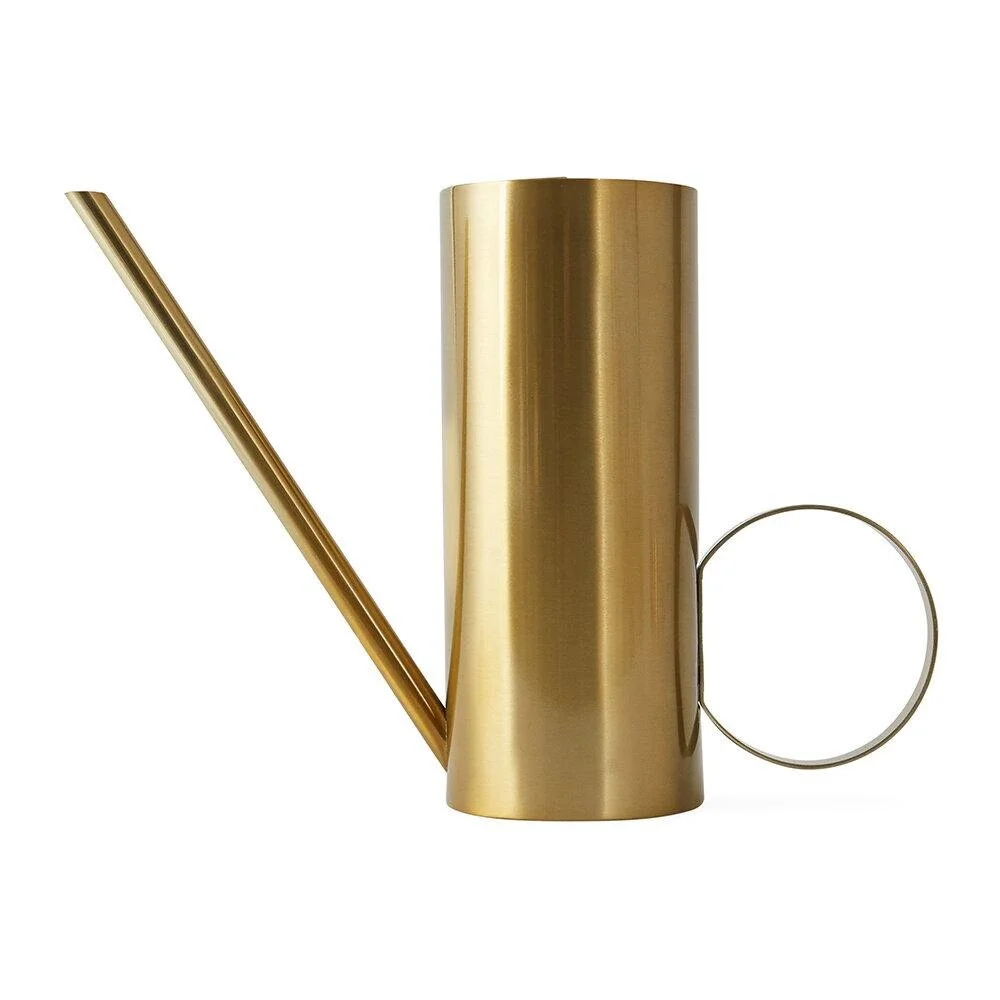 Brass watering can.jpg