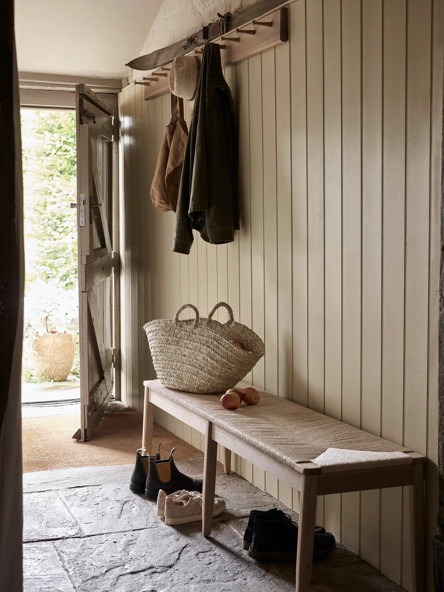 Easy Hallway Panelling Ideas to Transform your Home