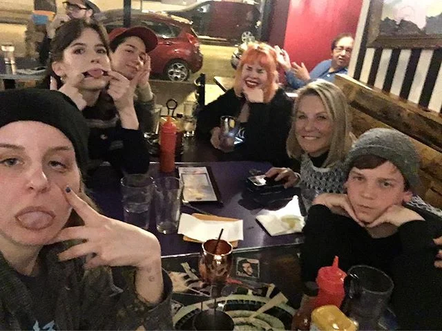 #maryschicago #marystv haha hey hi guys i would post this to my finsta but its private and we wanna get on the marys tv at hamburger marys :B