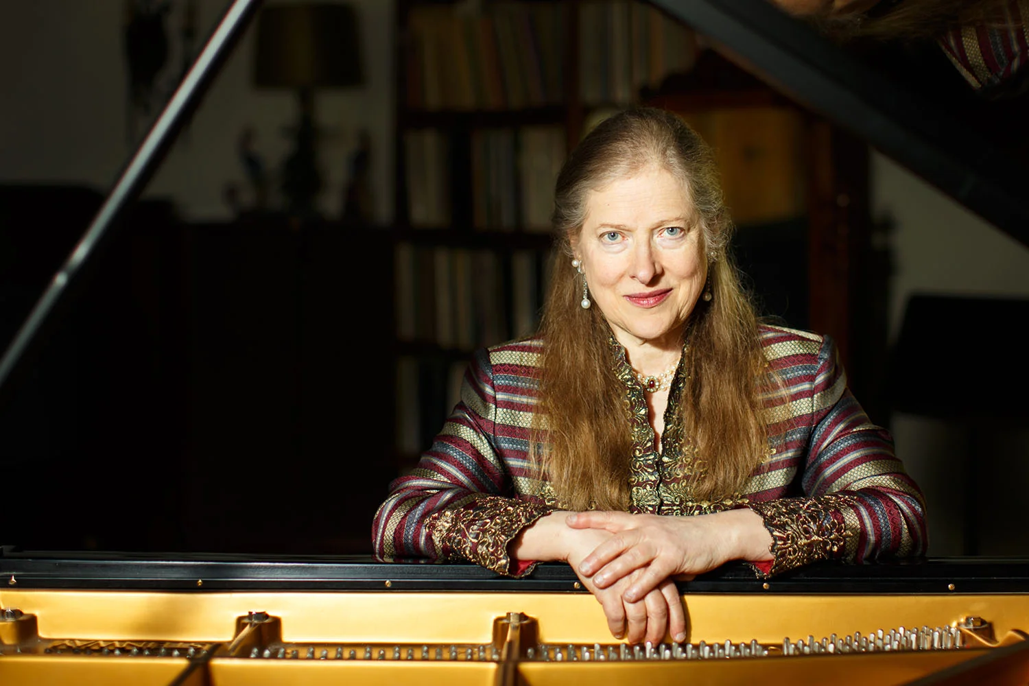 Hélène Wickett, piano
