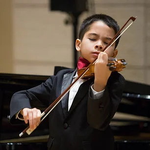 Dustin Breshears, violin