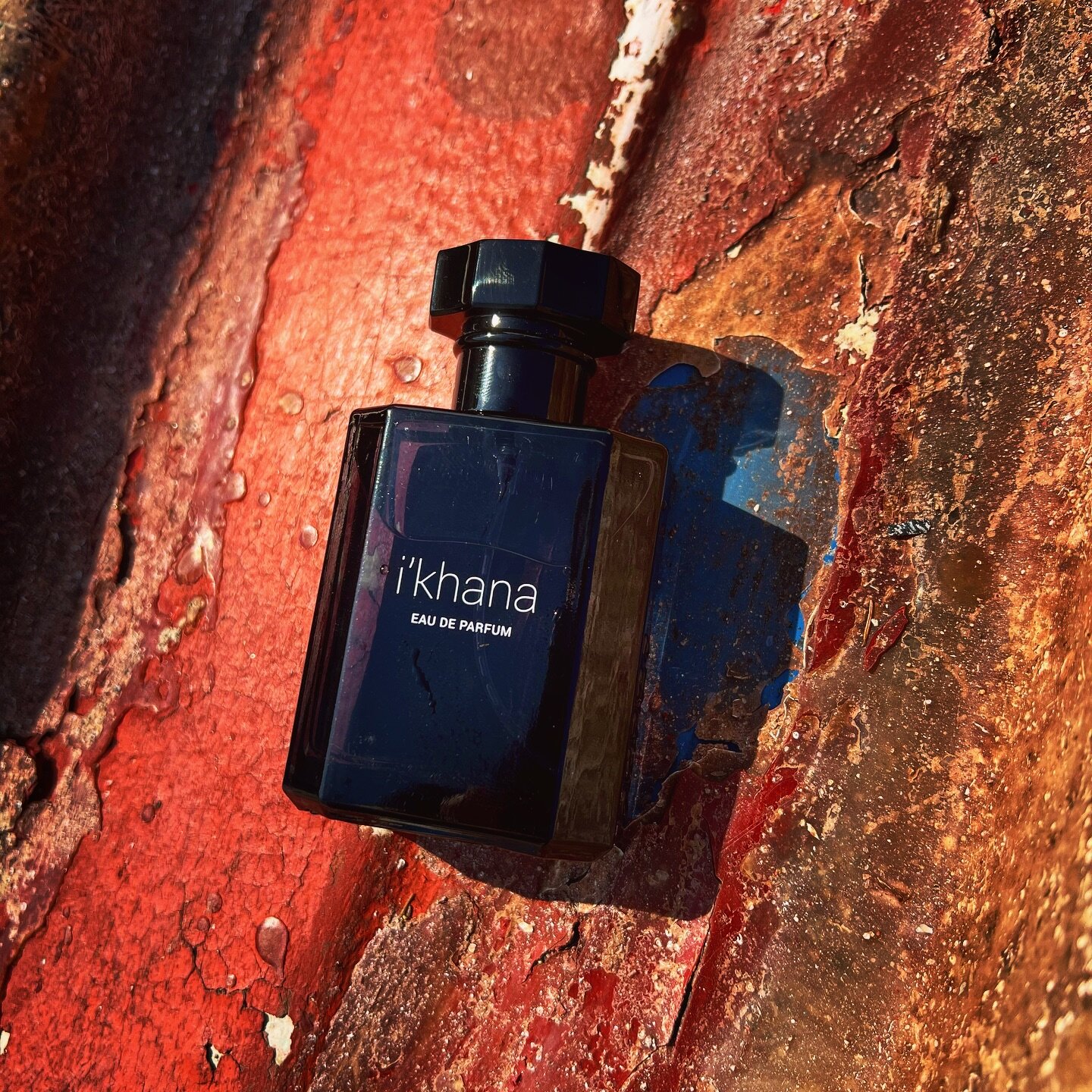 As the temps drop all the more need for a tropical scent. 
It&rsquo;s what we&rsquo;re wearing.

_____________________
#ikhana #eaudeparfum #byadage #fragrance #beauty #nicheperfume #nicheluxe #indieperfume #sotd #fragrancelover #tropicalscent #spice