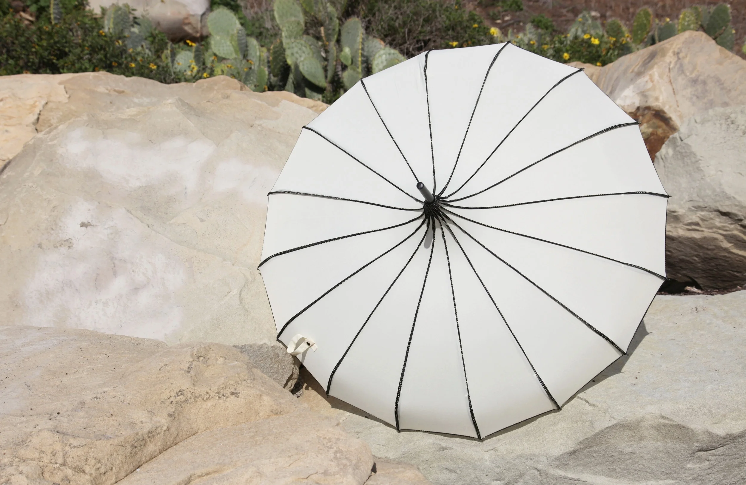 Pagoda Parasol - White