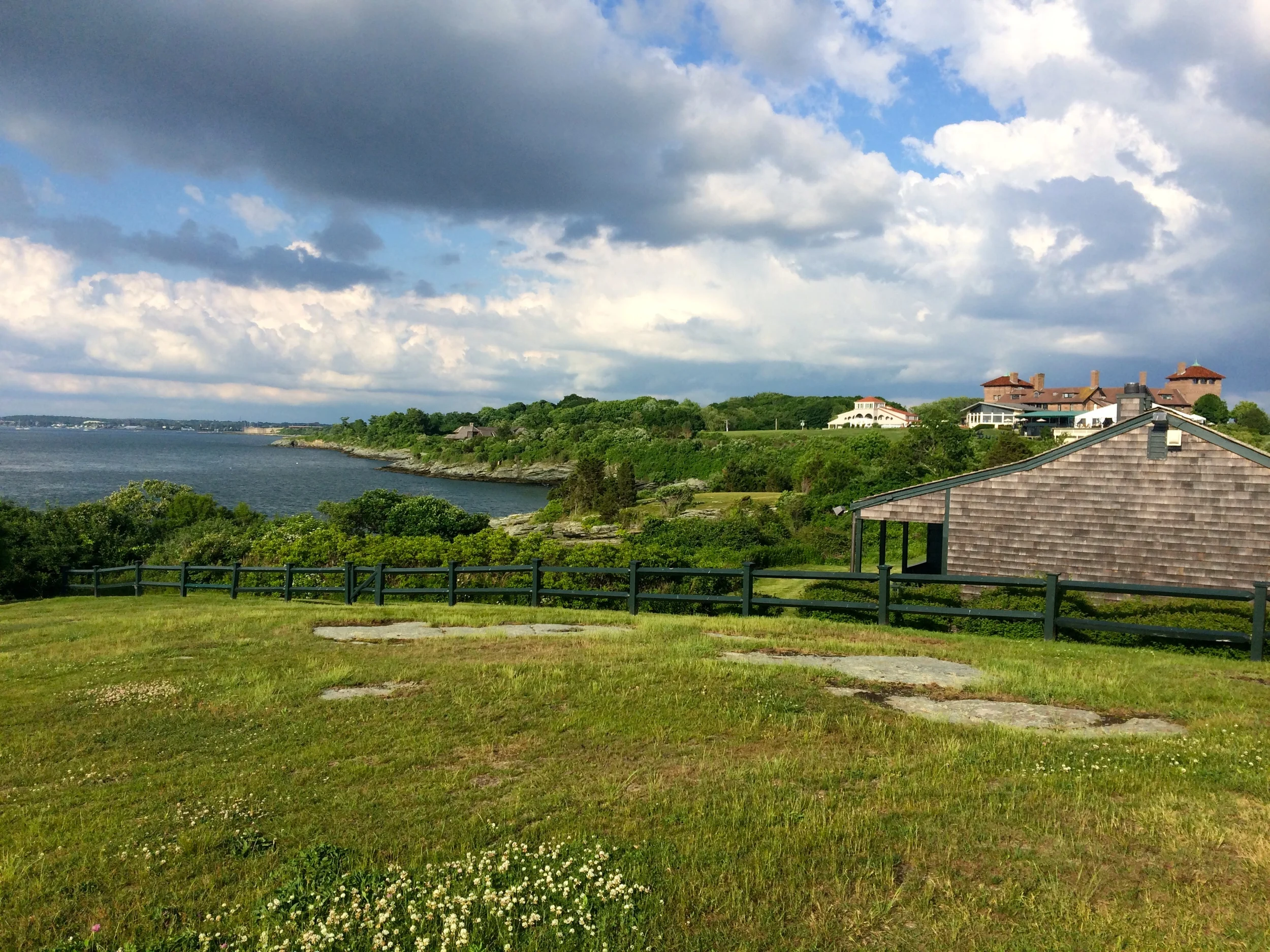 Harbor Houses Castle HIll Inn