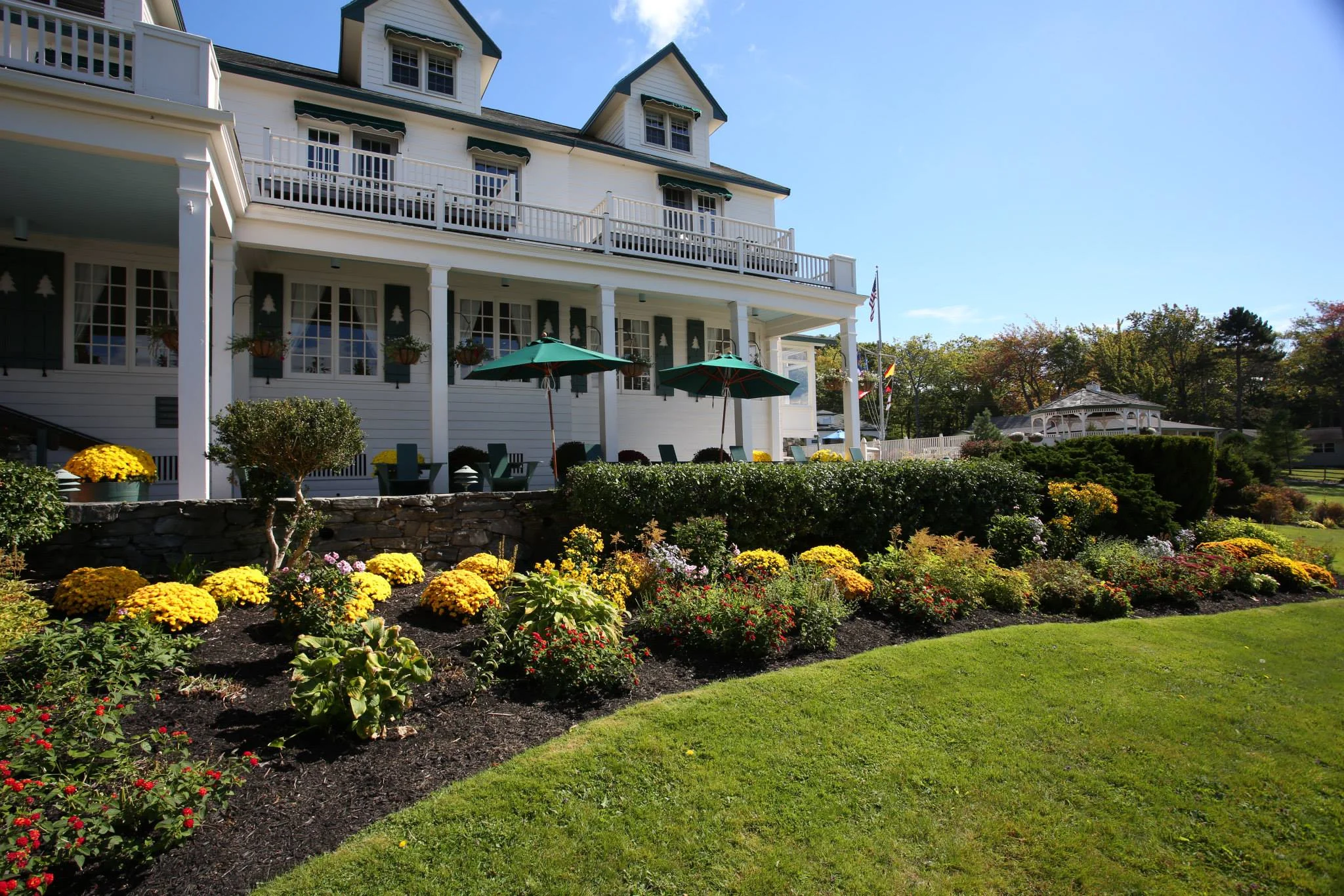 Spruce Point Inn